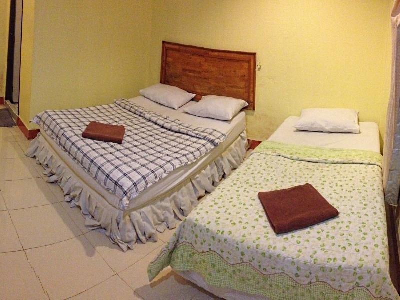 P.N. Guesthouse Krabi town Buitenkant foto