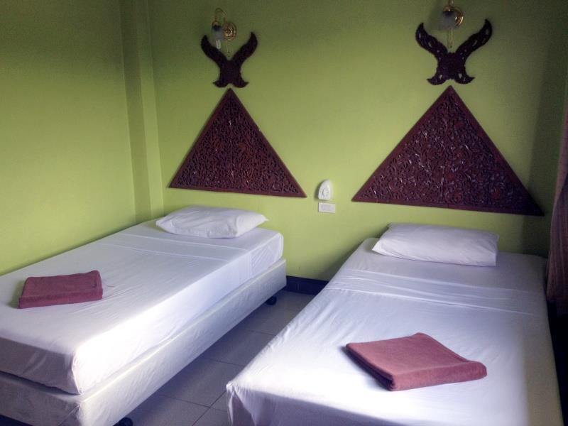 P.N. Guesthouse Krabi town Buitenkant foto