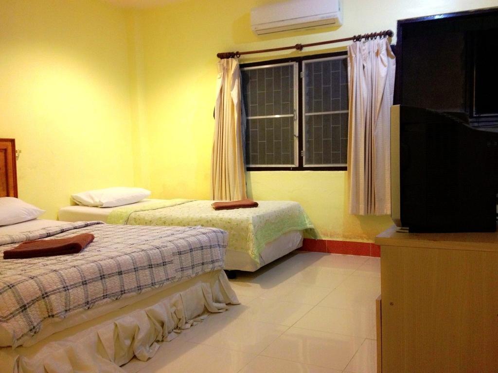 P.N. Guesthouse Krabi town Buitenkant foto
