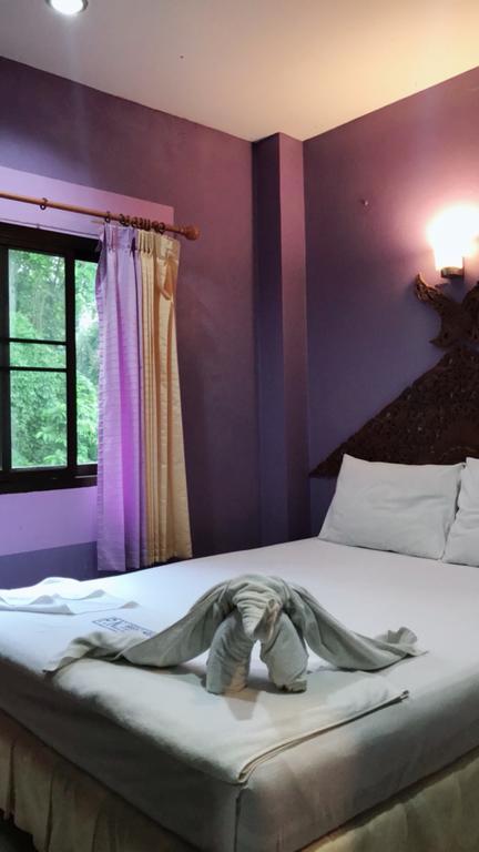 P.N. Guesthouse Krabi town Buitenkant foto