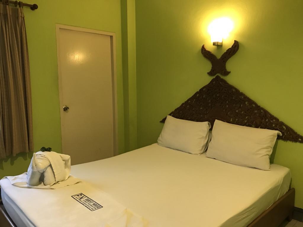 P.N. Guesthouse Krabi town Buitenkant foto