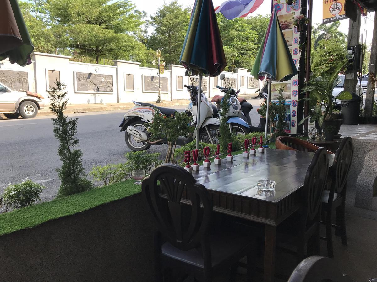 P.N. Guesthouse Krabi town Buitenkant foto